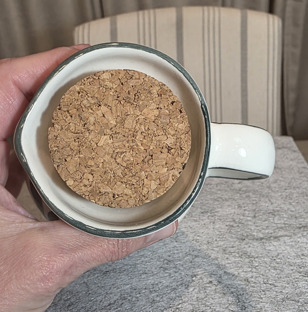 Handmade and Handpainted Italian ceramic pitcher by Fortebraccio. - Picture 6 of 10